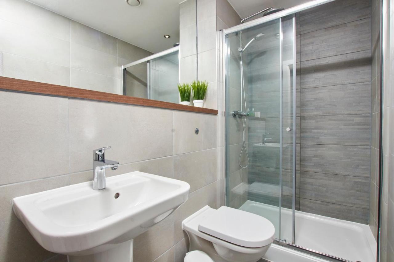 Апартаменты Lovely Central Abode - Amazing Views - Parking Манчестер Экстерьер фото